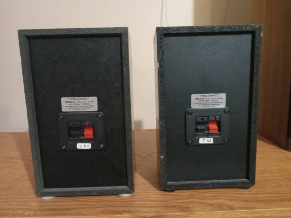 Altavoces de estantería de Radio Shack - $15 (condado de AA, MD / York, PA)63471075011203123