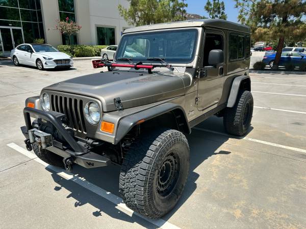 2005 Jeep Wrangler Unlimited LJ de 6 velocidades - $29,500 (Santee)63440127592321122