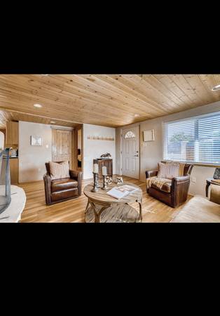 $2,600 / 2br - Lovely 2 Bedroom Home in Railyard District (Santa Fe)63659781430913123