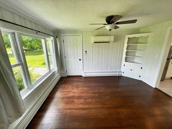 $3,000 recently remodeled 3 bedroom ranch excellent location with views (hadley)64016884108674123