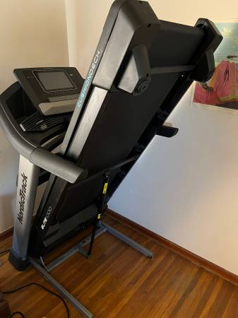 NordicTrack Elite1000 Treadmill 1