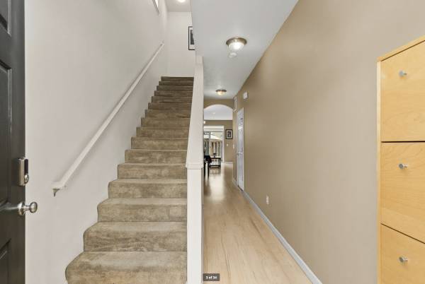 $2,500 / 3br - 1456ft2 - 3 bed, 2.5 bath, 1456 sq ft Beaverton condo next to 170th MAX station (Beaverton)63956786652803122