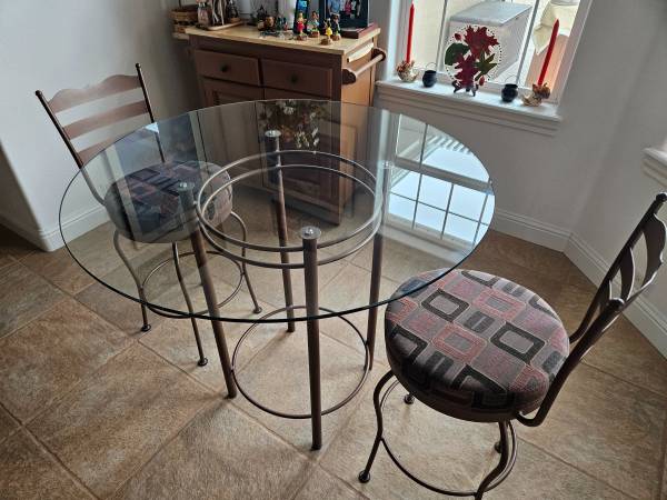 GLASS TOP HIGH TABLE 1