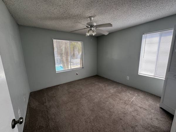 $1,295 / 1br - Amazing 1bed/1bath with Pool View Available Now!!!! (Gainesville)63822864961025123