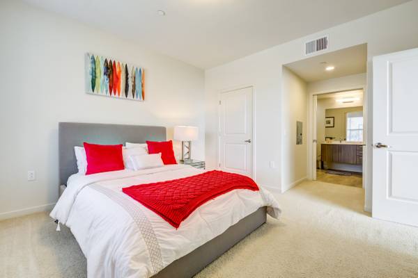 $3,989 / 2br - 825ft2 - Move In Specials ! Schedule a Tour, Clubhouse, Elevator, Parking (san mateo)64030487952385122