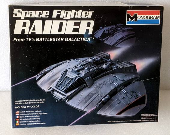 Monogram Battlestar Galactica SPACE FIGHTER RAIDER Plastic Model Kit - 1
