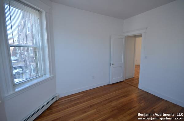 $2,000 / 1br - **BRIGHTON-COMM AVE-NO BROKER FEE; CLOSE TO GREEN LINES, CLEVELAND CIR (Brighton)63828337622273122