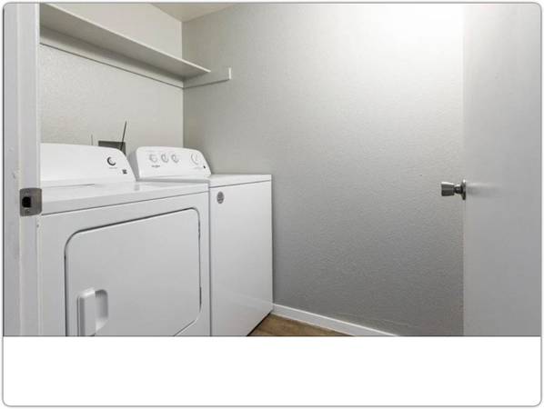 $2,114 / 3br - 1175ft2 - A deal this good doesn't come around every day. 3 Bed, 2 Bath! (Santa Fe)63659833247361122