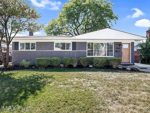 $1,000 / 3br - 1813ft2 - brick ranch never goes out of style - (Warren) (Warren)63926728201603120