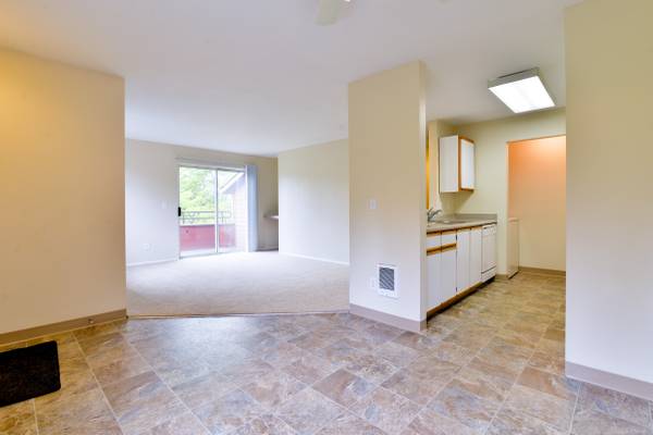 $1,675 / 2br - 870ft2 - #154 - FREE 1st month rent! - Spacious 2nd floor with Washer and Dryer (BEAVERTON)63956646532098122