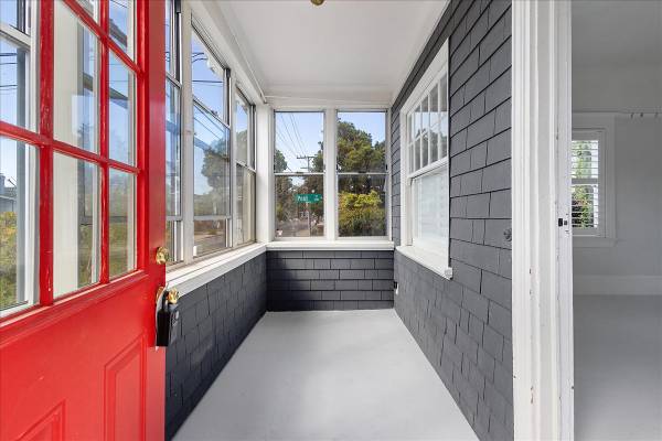 $3,700 / 2br - 3225 Madison Street - 2 bedroom | 1 bath | Single family home (alameda)63880014339585123
