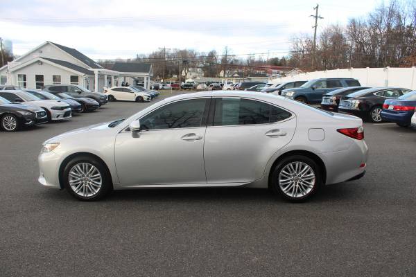 2014 Lexus ES 350 GSV40L/AVV60L ****Financiamos a Todos! **** - $17,999 (+ Premier Automotive)63616290317569124