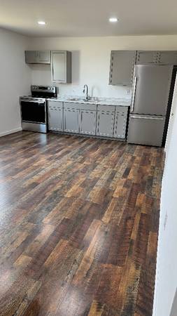 $1300.00 / 3br - 1200ft2 - Spacious 3 Bed, 2 Bath Multi-Family Unit in Sikeston, MO - Rent $130063470877826945122