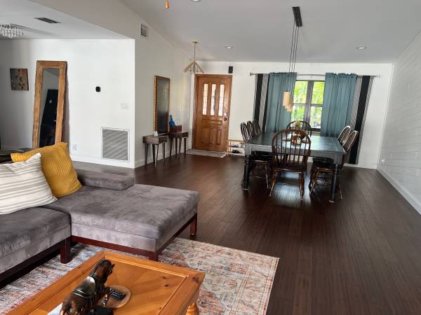 $285 Room for rent (Coral springs)64049281965569122