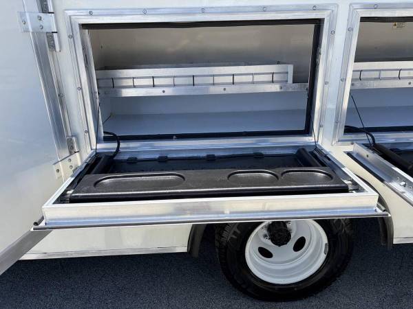 2022 Ford E-SERIES E 350 - Photo 8