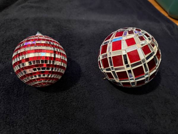 Mirrored Christmas Ornaments 1
