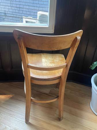 Antique solid wood chair - $55 (DITMAS/MIDWOOD/FLATBUSH)63471463623043122