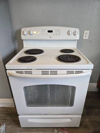 GE Stove 1
