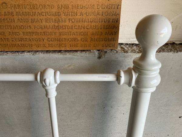 Twin White Metal Headboard - $25 (Wenatchee)63441538436481121