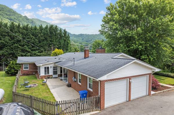 $529,000 / 3br - 2475ft2 - 3/3 Brick home in Maggie - 58 Campbell Creek (Maggie Valley)64029373040771121