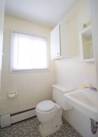 $705 Absolute Best Price on Uptown Studios! Great Management! (Uptown)64003960644098122