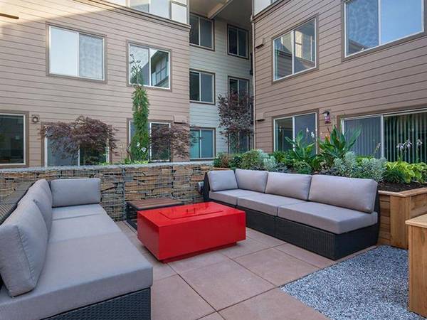 $2,761 / 1br - 980ft2 - Exclusive 1 BR/2 BA Condo with Rooftop Pool and Bark Park (Bothell)63995108881923121