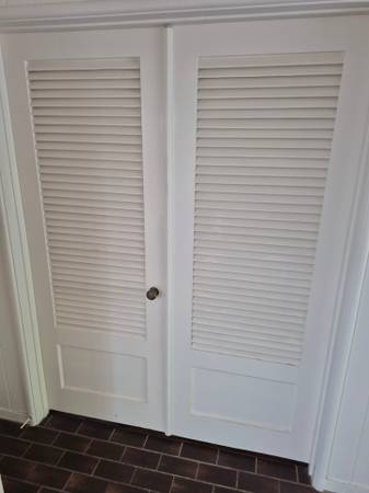 FLASH SALE!!!! 60x80 louvered double doors 1