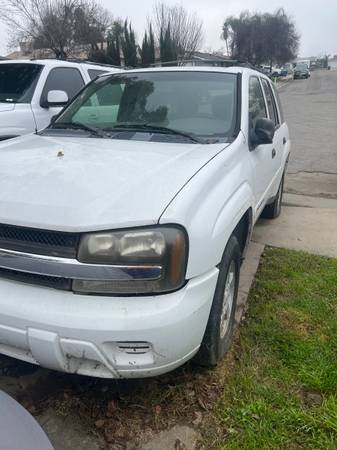 2002 Chevy Trailblazer ….needs head gasket  CASH ONLY 1