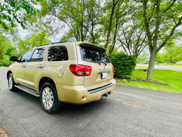 2012 Toyota Sequoia Platinum 4WD - $15,500 (Buffalo Grove)63494274189955124