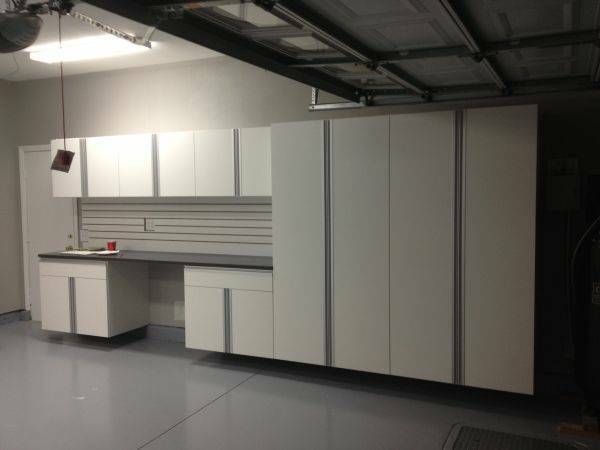 9-foot workbench and 6' of large storage cabinets!!! 1
