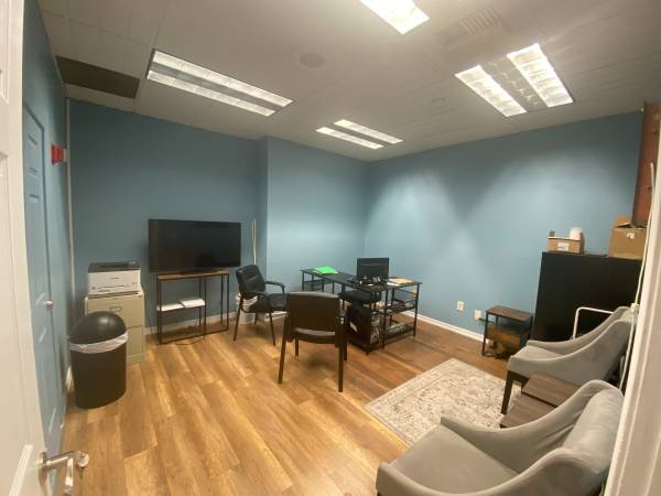 $555 / 176ft2 - Private Office Suite ~  BIGGEST IN THE BUILDING ~ peace & joy ~10-1-25 (6381 Auburn Blvd. Citrus Heights, CA)63790836638083124