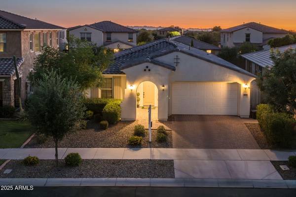 $639,900 / 4br - 2137ft2 - 4 Bed Residential in Mesa (Mesa, AZ, $639,900) (Mesa, AZ)64143915751299120