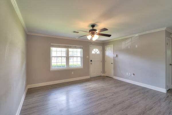 $195,000 / 3 habs. - 1430 pies² - Casa bien mantenida en College Park, cerca de escuelas galardonadas (College Park, Gulfport)63181472947971121