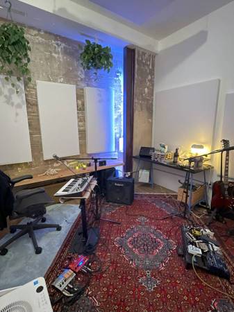 $1,000 / 223ft2 - Estudios de Podcast Insonorizados Ahora Disponibles (East Williamsburg)63689627026819120