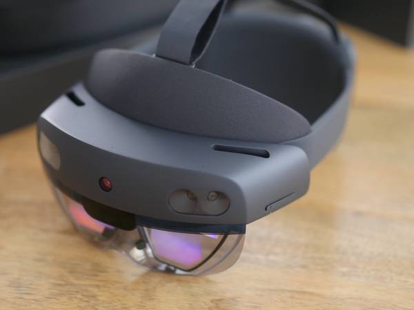 Microsoft HoloLens 2 1