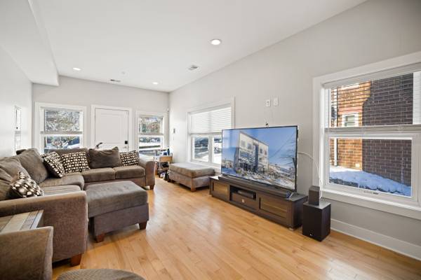 $1,375 / 3br - 240ft2 - Private bedroom with private bathroom (Washington)63822288879361120