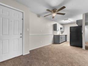 $760 / 1br - 650ft2 - I Bet Your Stuff Would Look Better Here! (2040 Glass Rd NE, Cedar Rapids, IA)63942846998147121