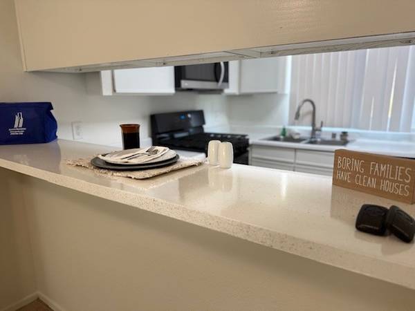 $1,895 / 2br - BERMUDA DUNES OASIS REMOD 2 BR 2 BTH SINGLE LEVEL HOMES (Bermuda Dunes, Indio, La Quinta, Palm Desert)63686265041025123