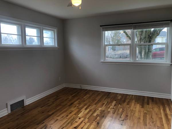 $2,000 / 2br - 1021ft2 - 750 NW Charlotte (Pullman)63689257108225123