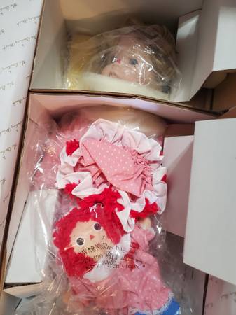 Raggedy Ann y Andy vintage, aún en caja. Lote de 4. - $250 (Springville)63435638188929121