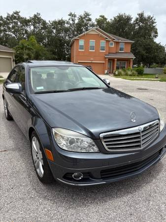 2009 Mercedes C300 Sport - $5,50063443131860865123