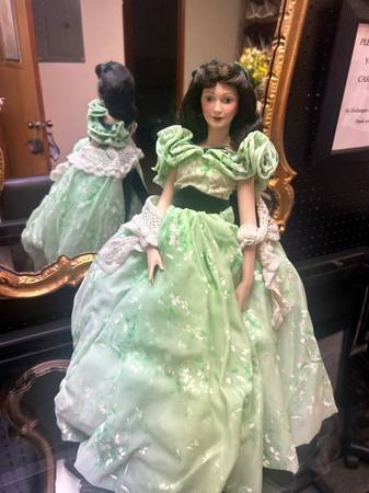 Vintage Scarlett OHara Porcelain Doll-Gone With The Wind 1