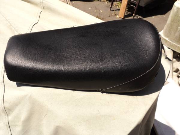 YAMAHA TY 250 SEAT 1