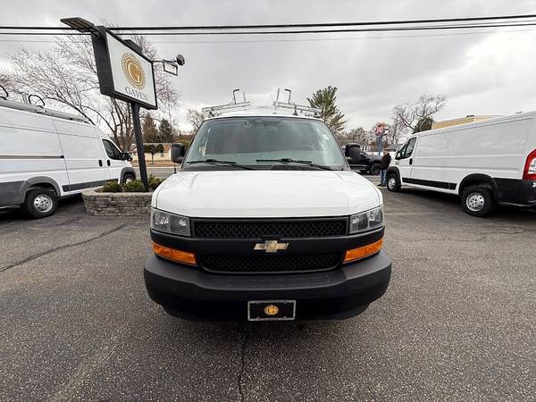 Camioneta de carga Chevrolet Express 2500 de 3 puertas 2019 - $14,985 (Gaven Commercial Truck Center)63654717579779124