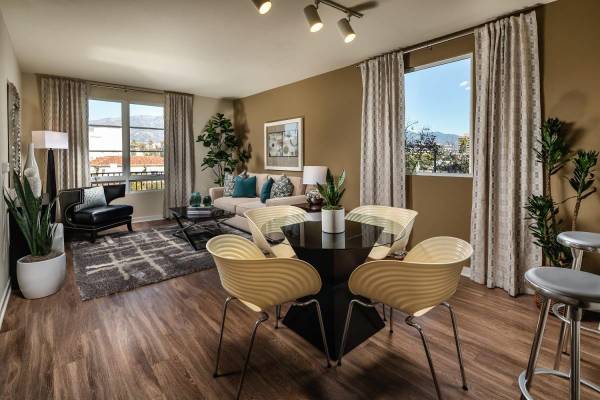 Live Where History Meets Modern-Upscale 1 BR in Playhouse District 1