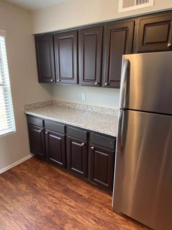$699 / 1br - 655ft2 - 1/BD, Centro de Conferencias, Wi-Fi gratuito en áreas comunes (3400 Shady Hill Dr, Baytown, TX)63906678067586121