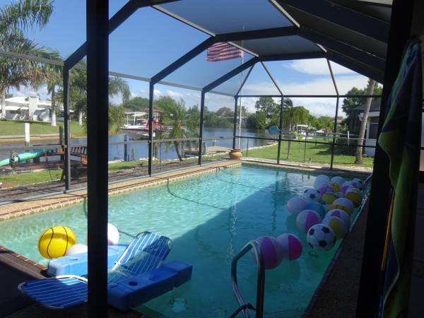 BEAUTIFUL WATERFRONT to "SHARE"- All Utilities Included! 1