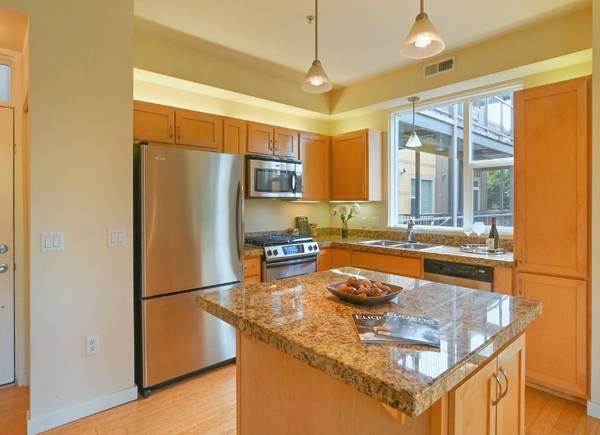 $799.00 / 1br - 780ft2 - Cozy 1 Bed/1 Bath Condo in Eugene | Available 11/1 | $799/month63977275238019120