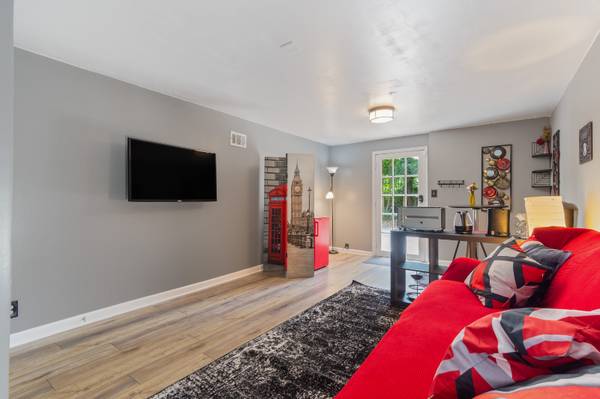 $1500.00 / 1br - Charming Canton Apartment63921560953858124