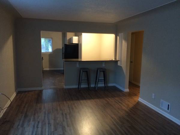 $2,895 / 5br - 1804ft2 - 5 Bedroom/2 Bath (DU)63849271302657124